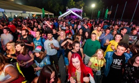 HOOMSTOCK